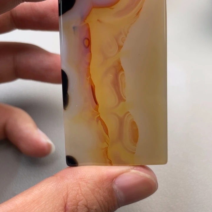 玛瑙/玉髓未镶嵌颈饰穿**空