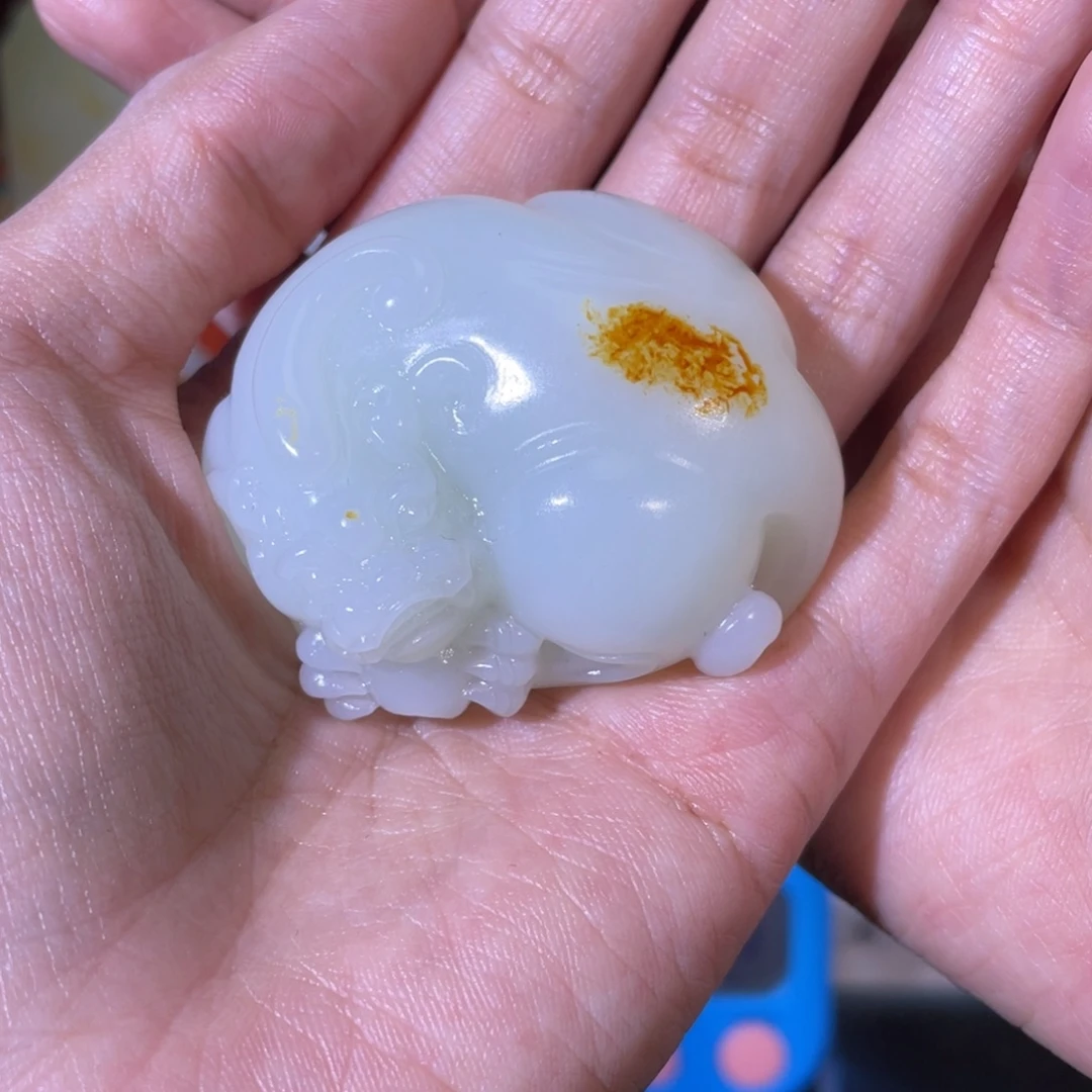 春***山和田玉未镶嵌把件