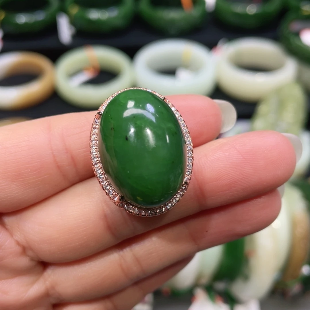 未镶嵌戒指和田玉