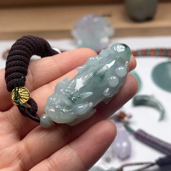 翡翠未镶嵌吊坠(不含链)