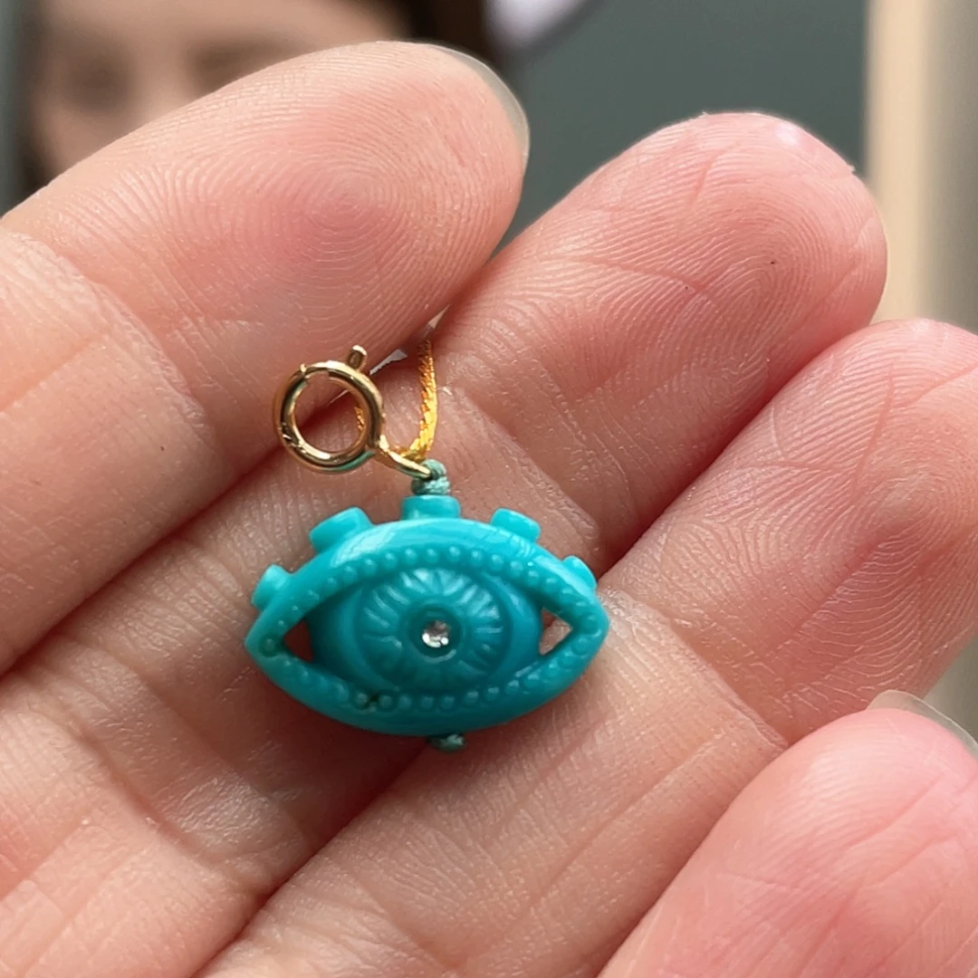 绿松石未镶嵌颈饰