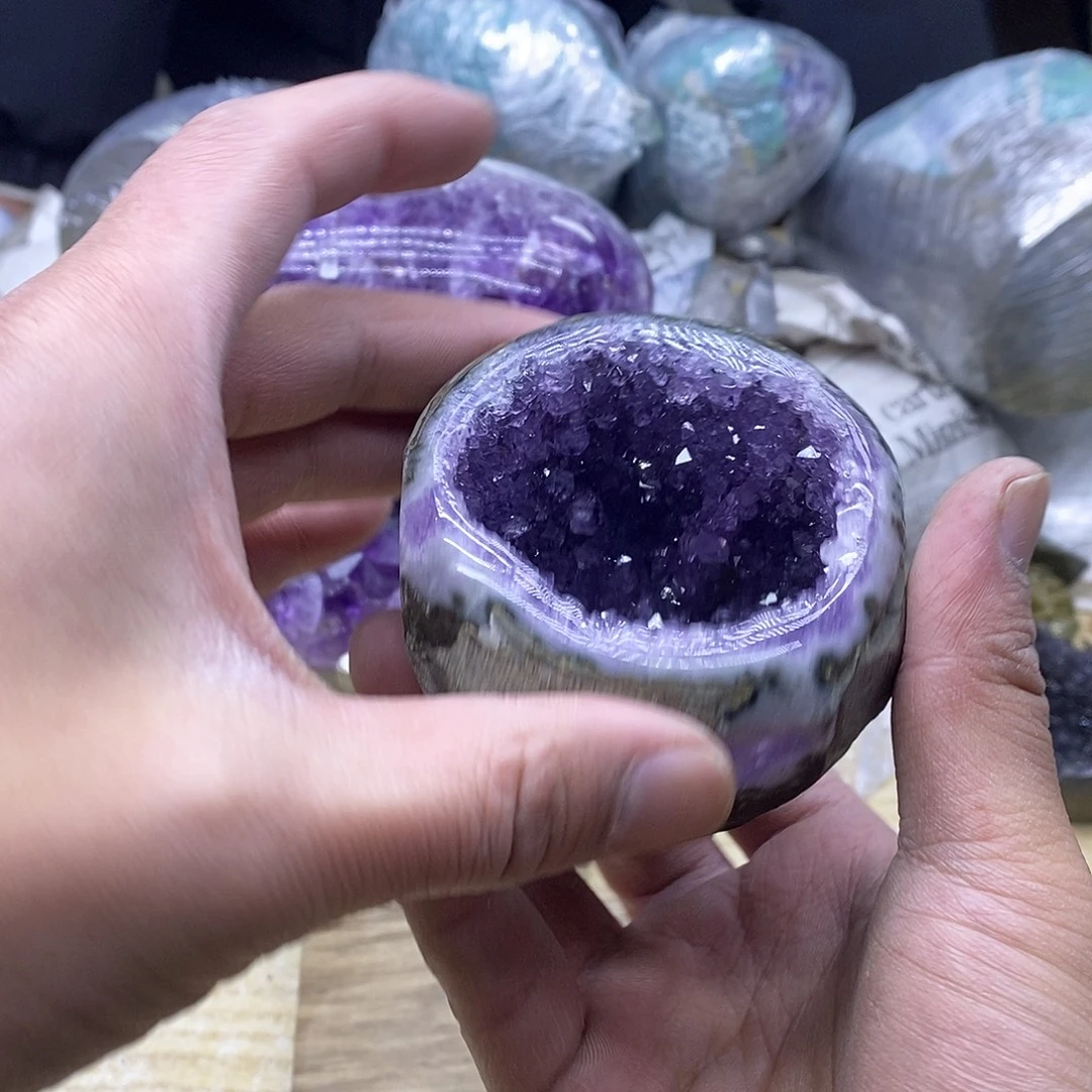 未镶嵌水晶大型摆件（非配饰）