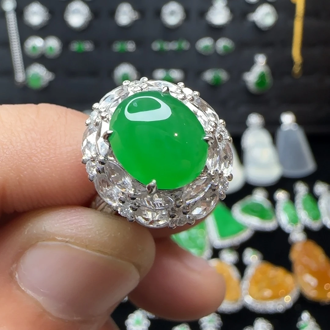 翡翠18K金镶嵌耳饰天然翡翠