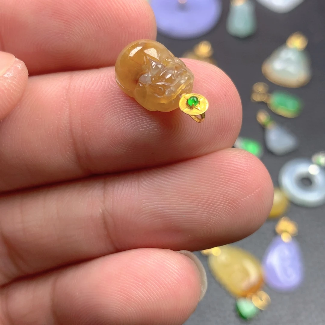 【闪购商品】颈饰18K金镶嵌翡翠翡翠