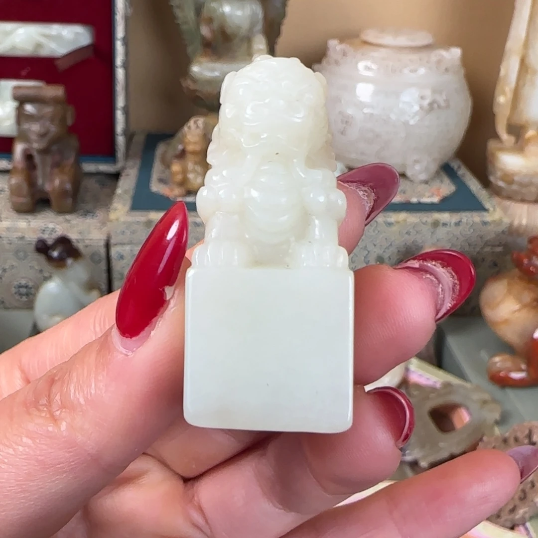 和田玉未镶嵌把件