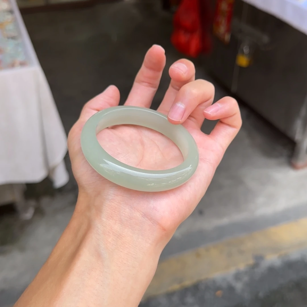 东陵石手镯未镶嵌