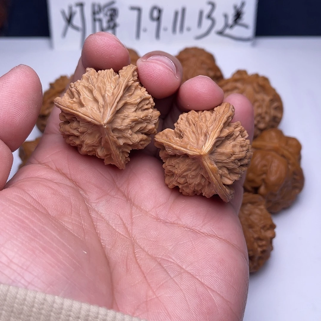 文玩核桃把件35盘山三棱5