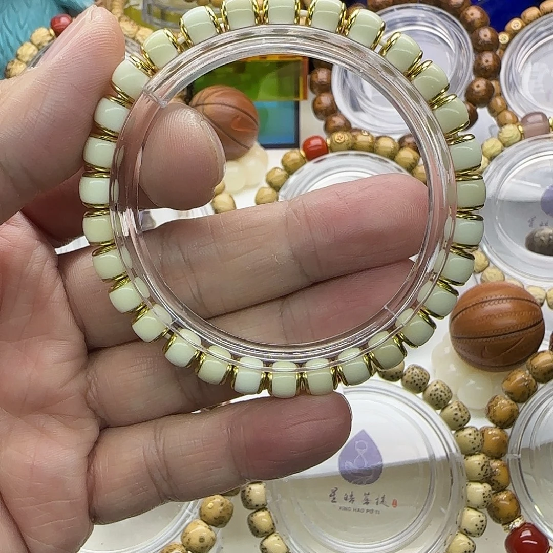 W***D星月菩提手串网红串