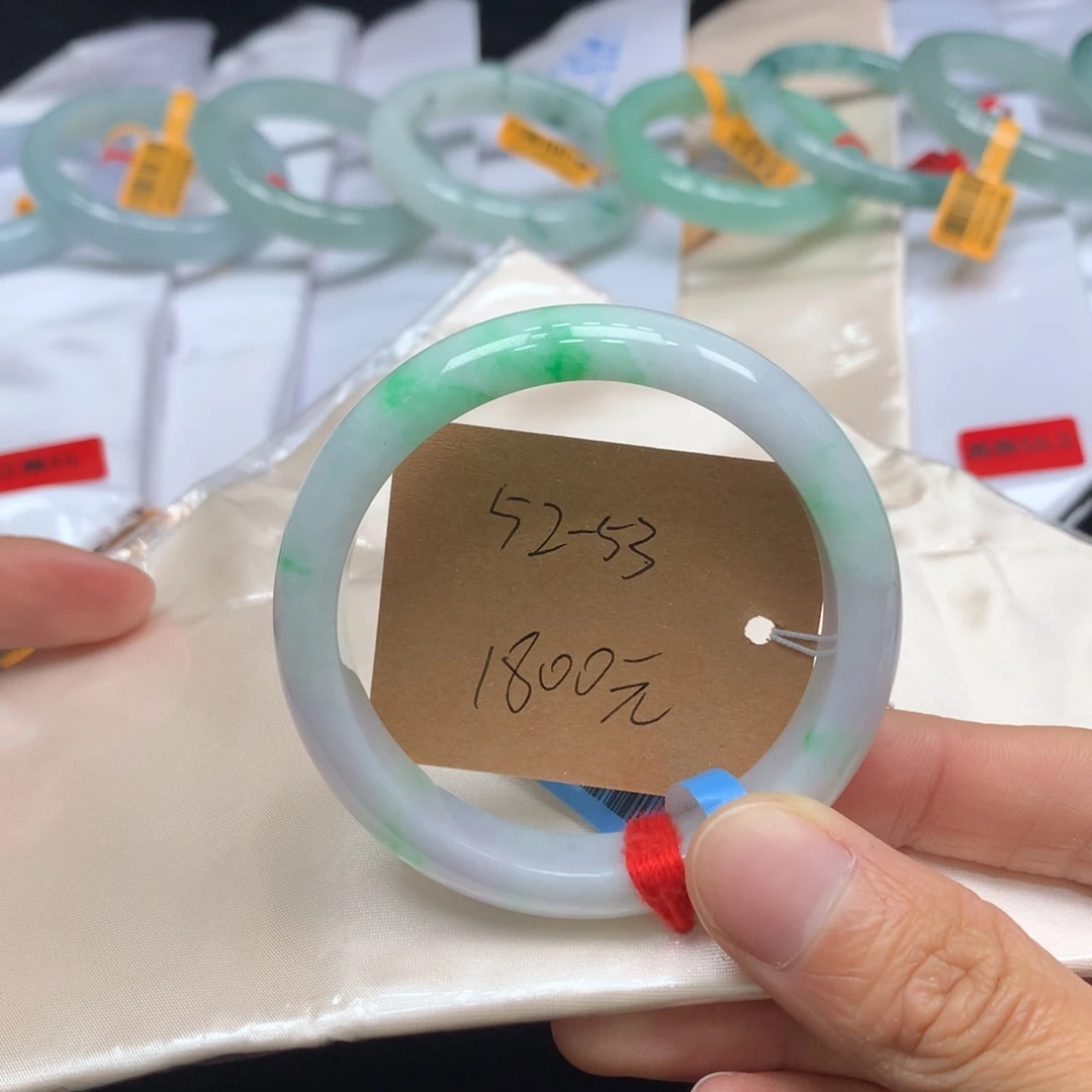 翡翠未镶嵌手镯手镯