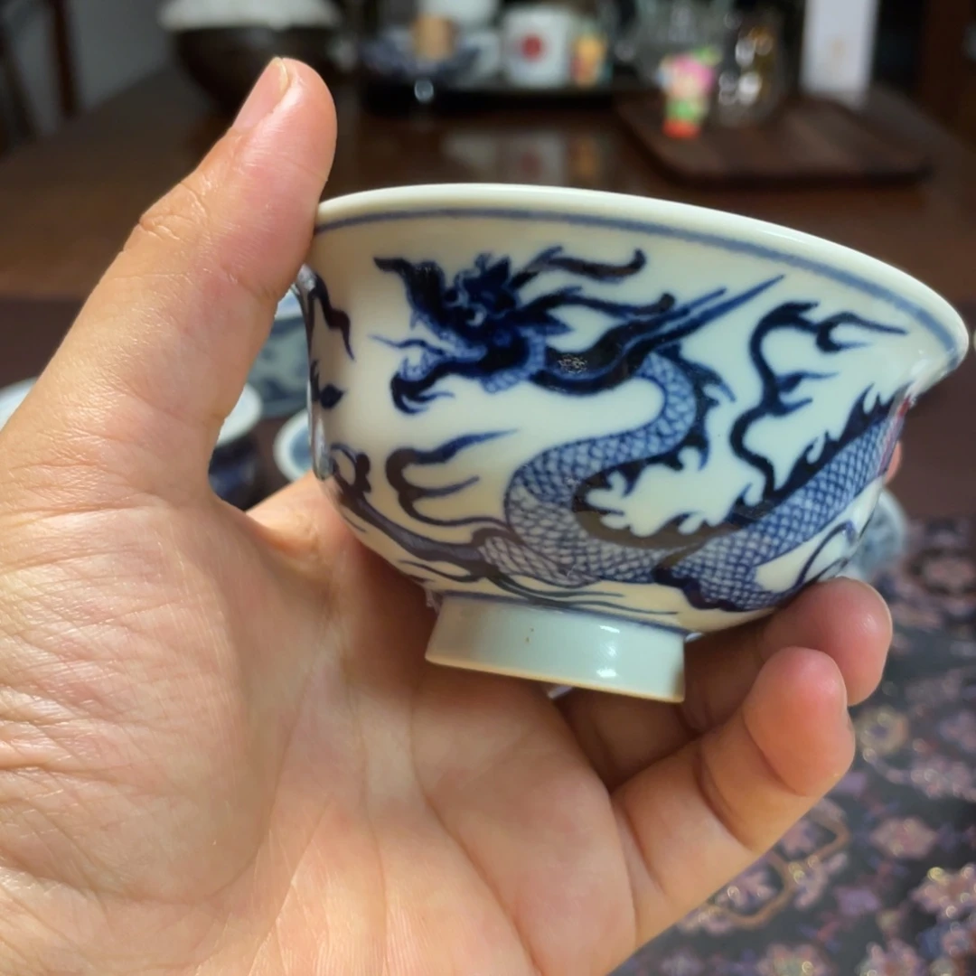 杯子景德镇的一件衣服被发现被拍下来之后被