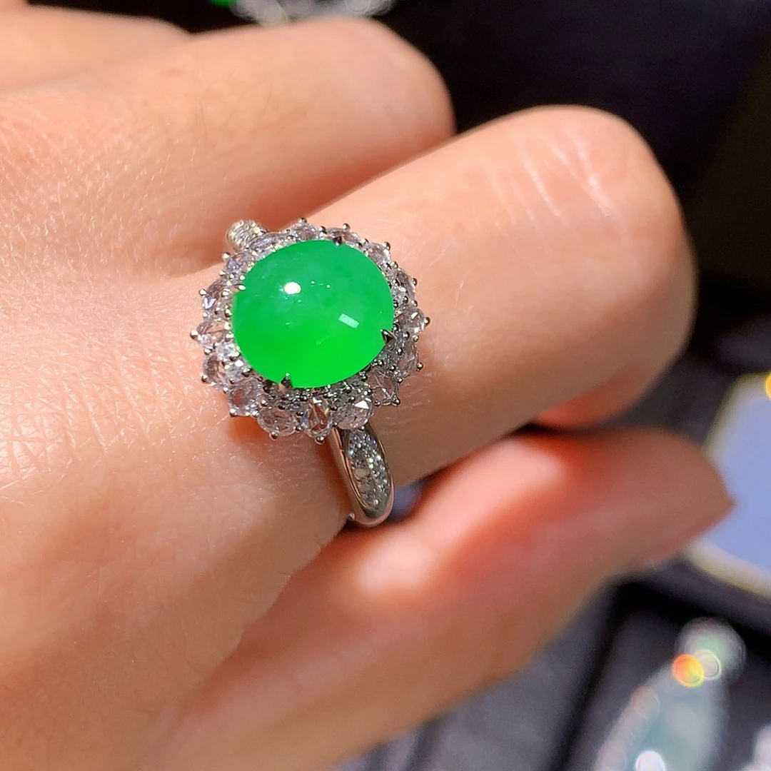 翡翠18K金镶嵌戒指