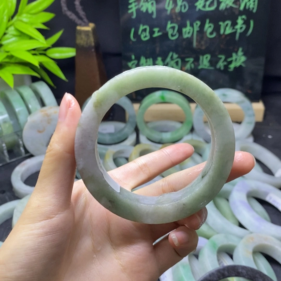 定制翡翠手镯未镶嵌