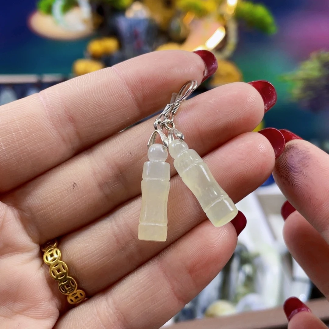 蛇纹石玉耳钉未镶嵌