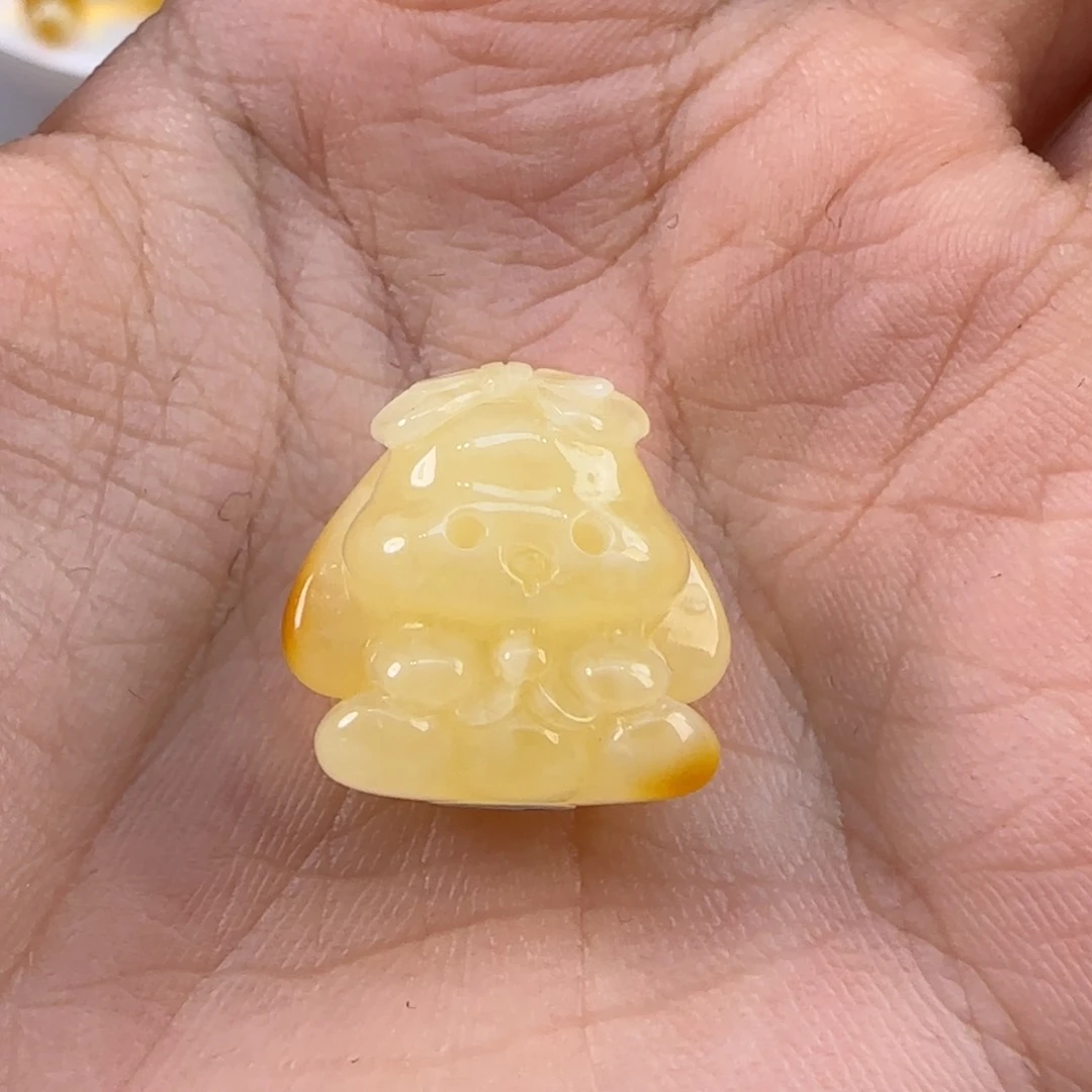 裸石琥珀未镶嵌?**?琥珀