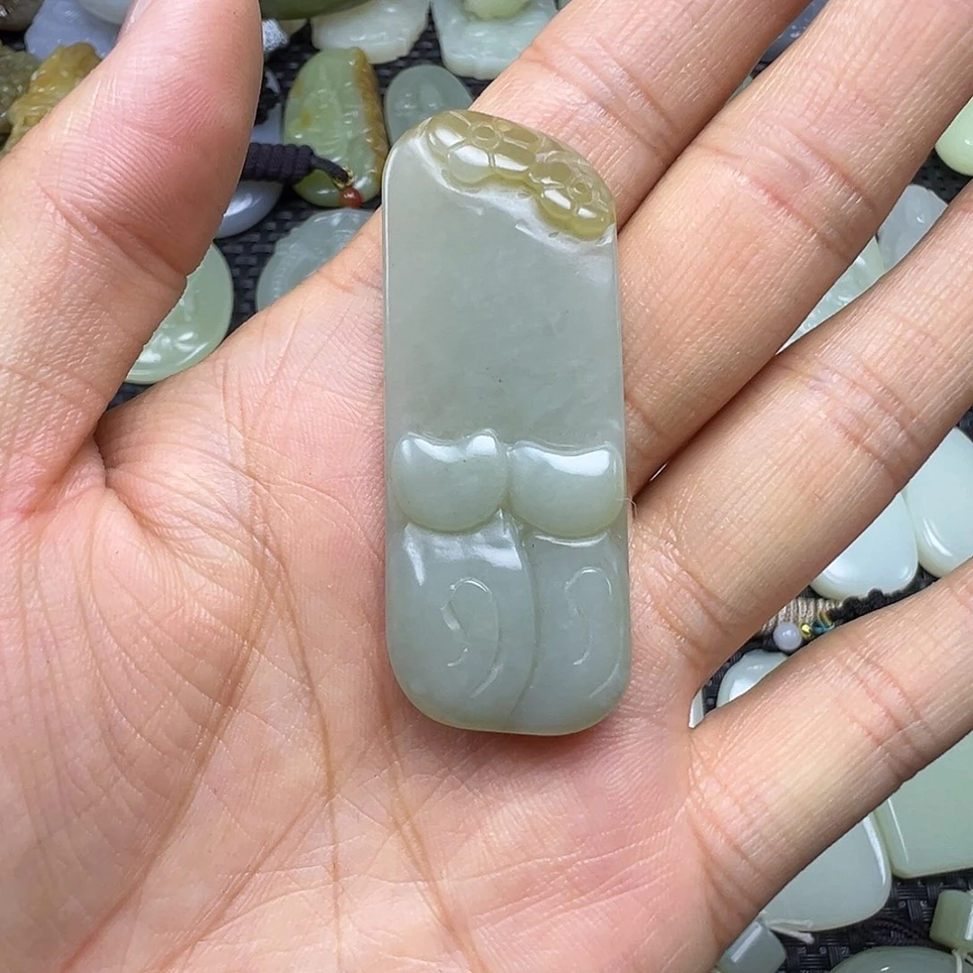 和田玉未镶嵌颈饰卡53