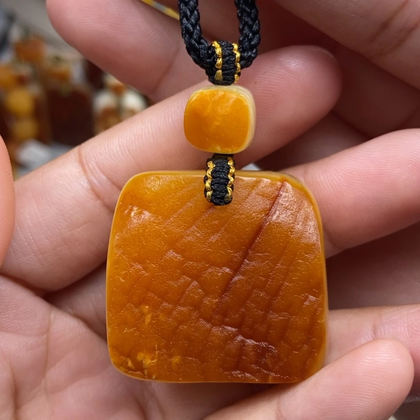 【闪购商品】琥珀颈饰未镶嵌