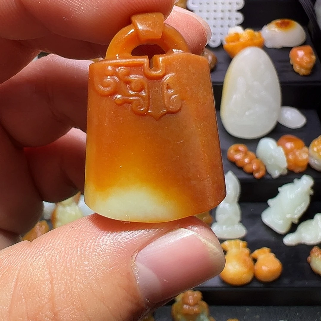 和田玉未镶嵌挂件