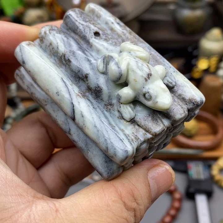 岫岩河磨玉（透闪石质玉）未镶嵌挂件