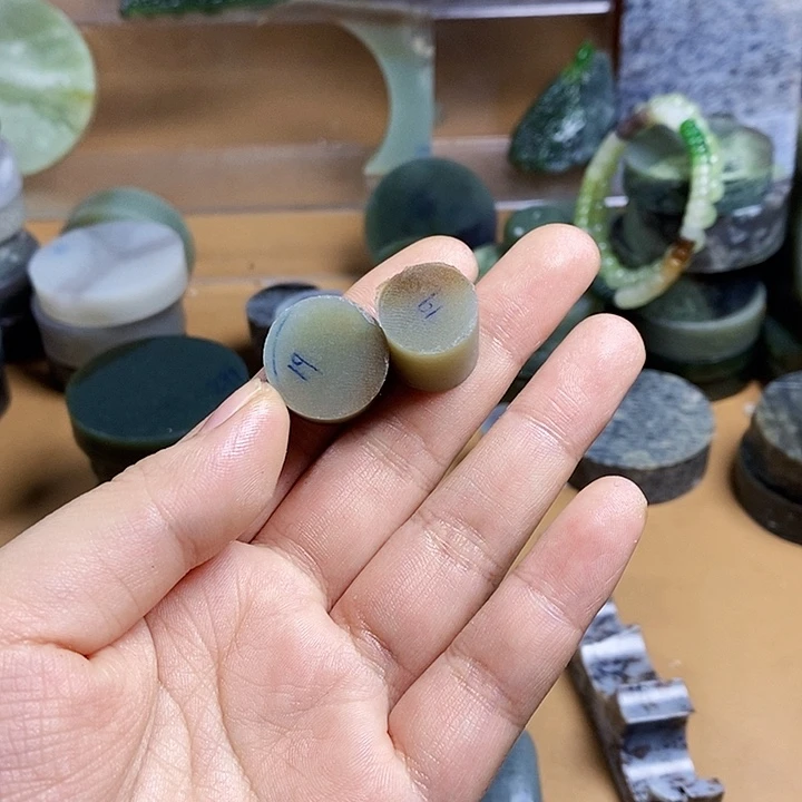 无***术和田玉（糖玉）未镶嵌珠宝半成品