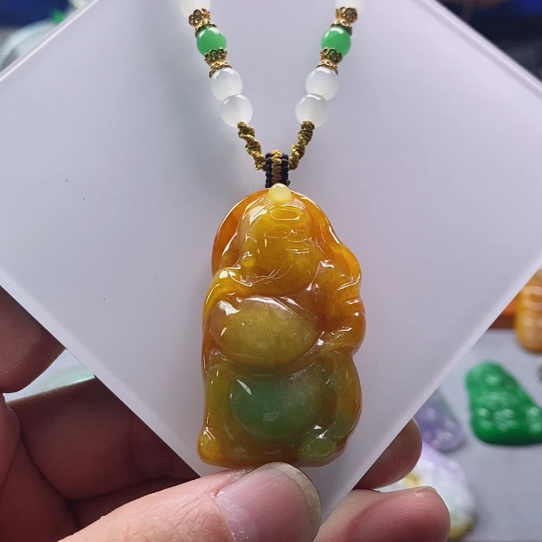 翡翠未镶嵌吊坠(赠链)