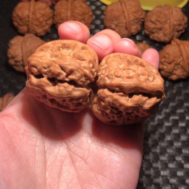 文玩核桃把件四深开蛙王38