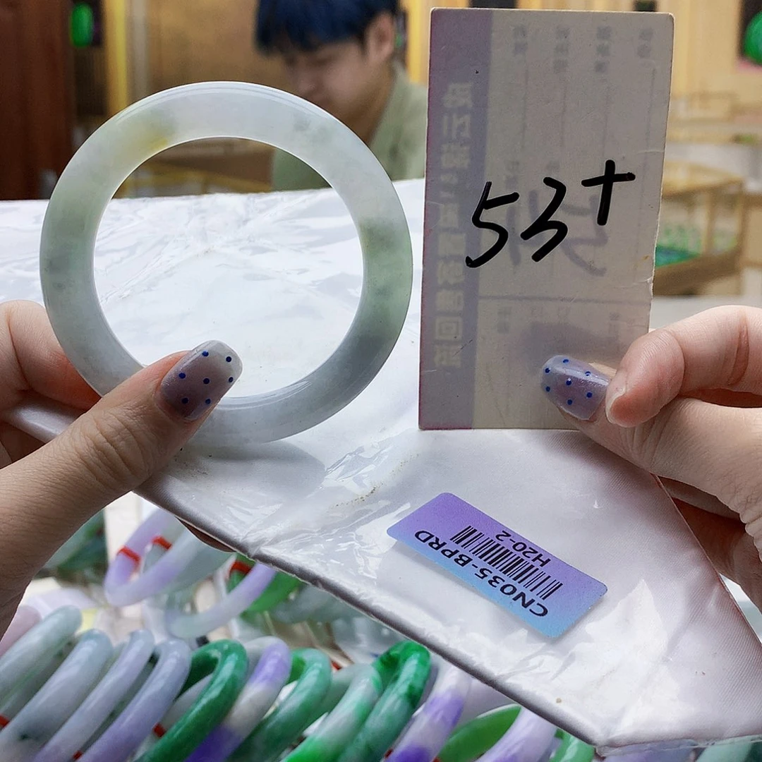 翡翠未镶嵌手镯hj