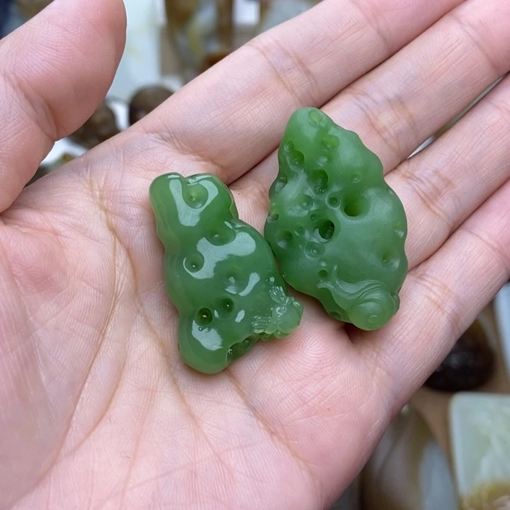 岩***和田玉未镶嵌颈饰定制