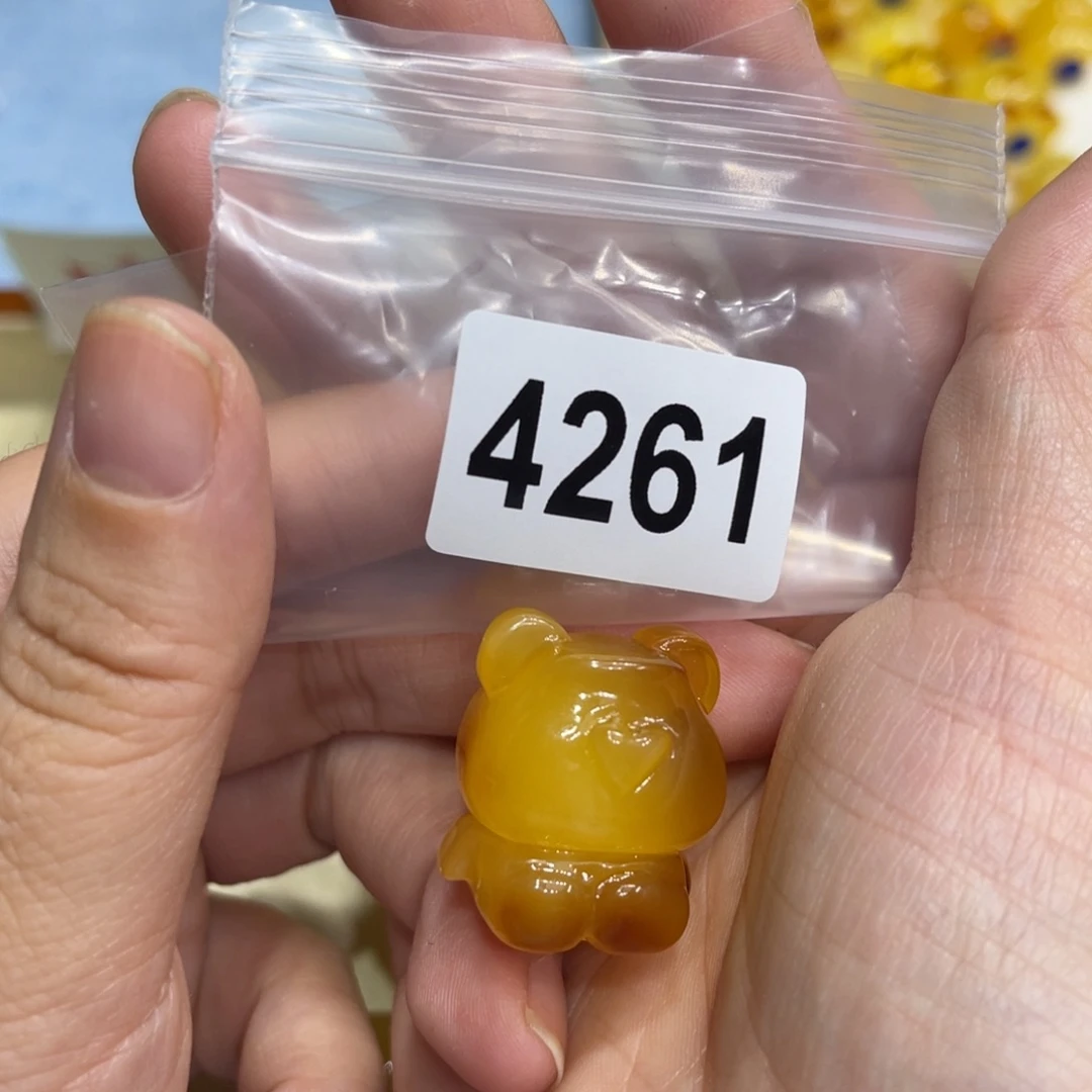 栗***子琥珀未镶嵌珠宝奇石