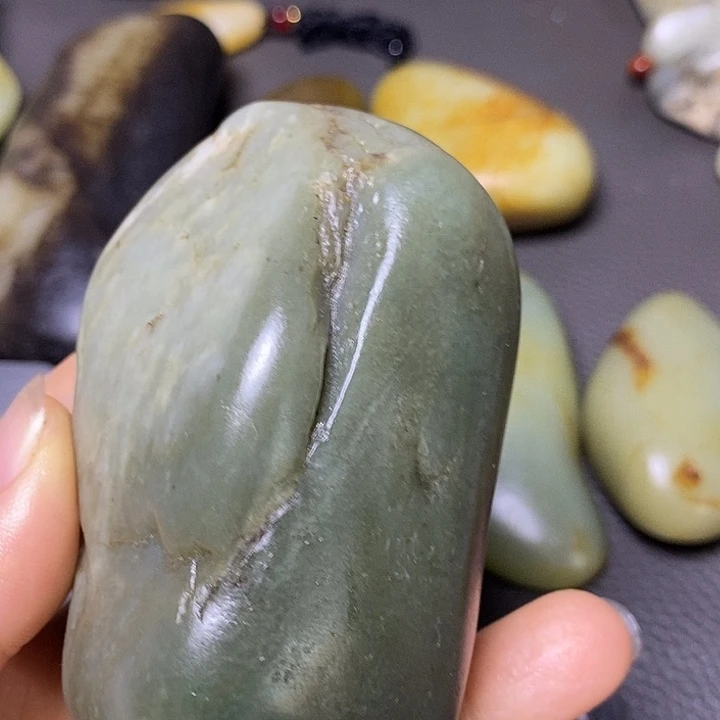 未镶嵌和田玉（糖玉）挂件