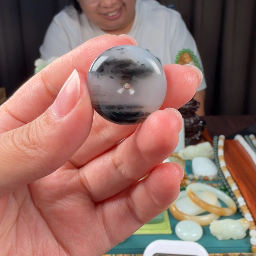 琦***颈饰未镶嵌和田玉