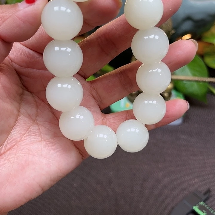 和田玉手串未镶嵌