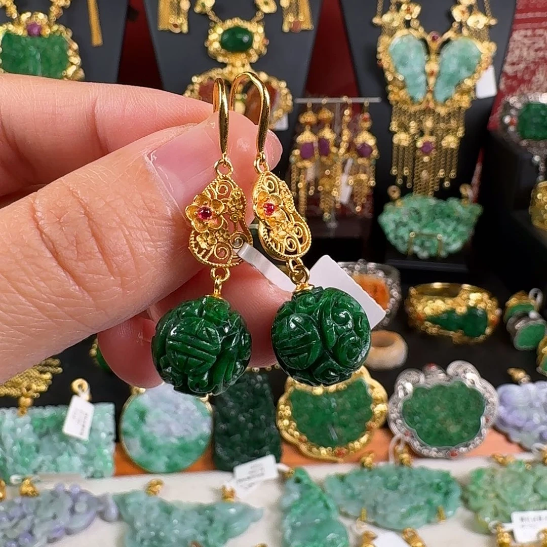 翡翠未镶嵌颈饰耳坠 炸价