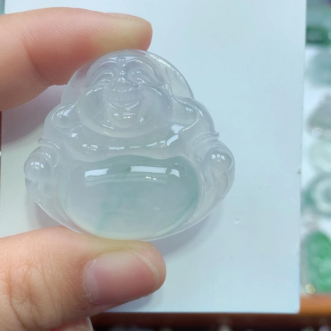 翡翠颈饰未镶嵌佛