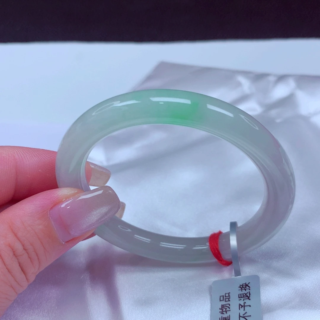 翡翠手镯未镶嵌手镯88