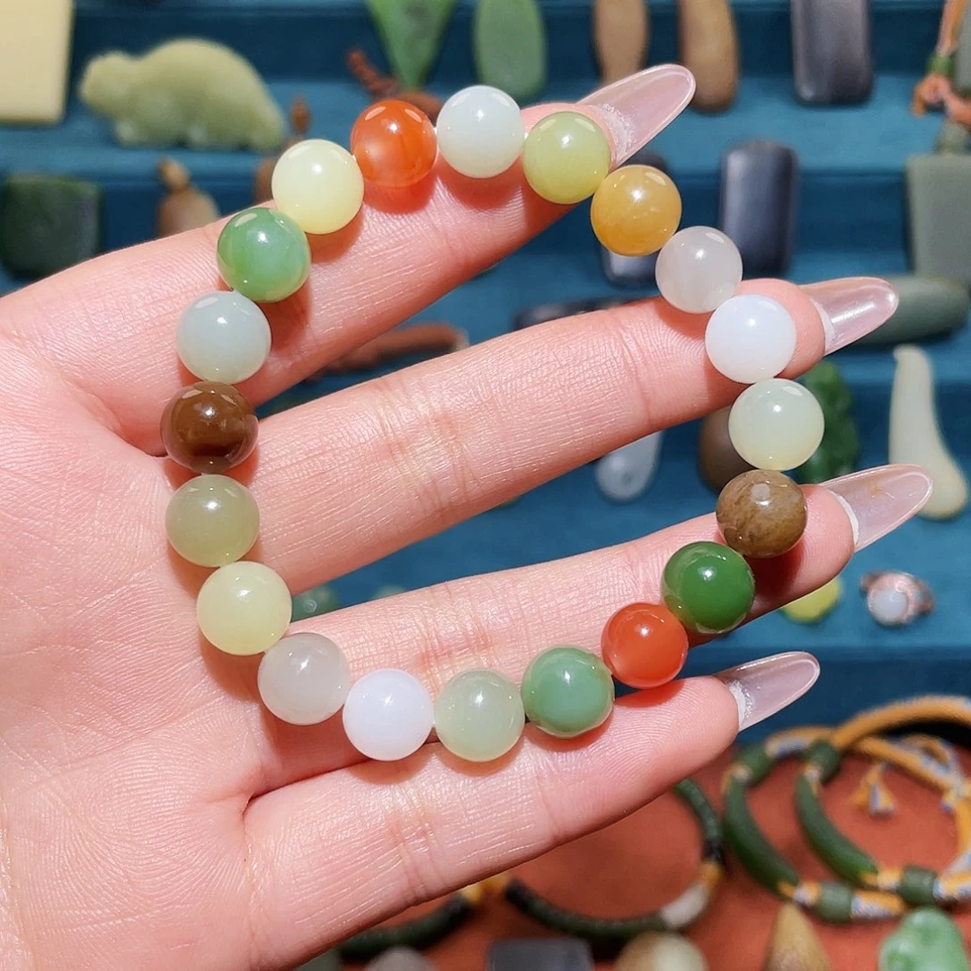 和田玉未镶嵌颈饰雅****墅