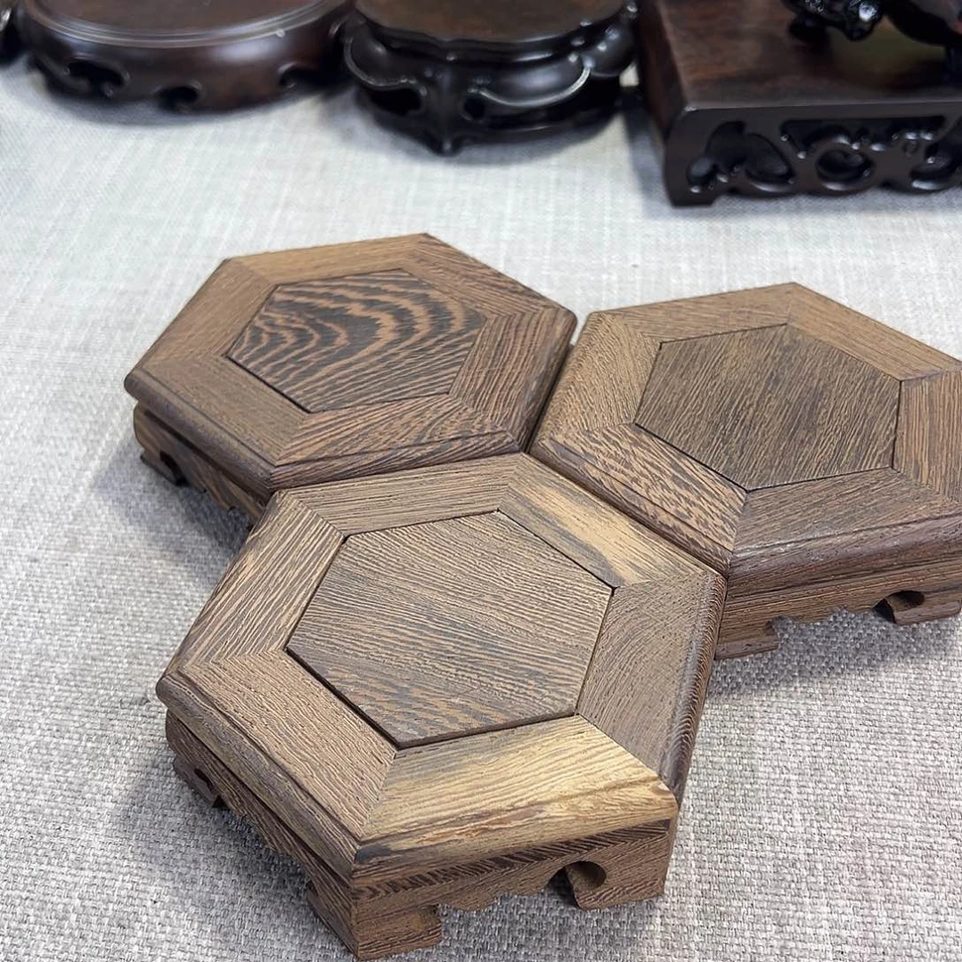 红木底座精雕工艺品