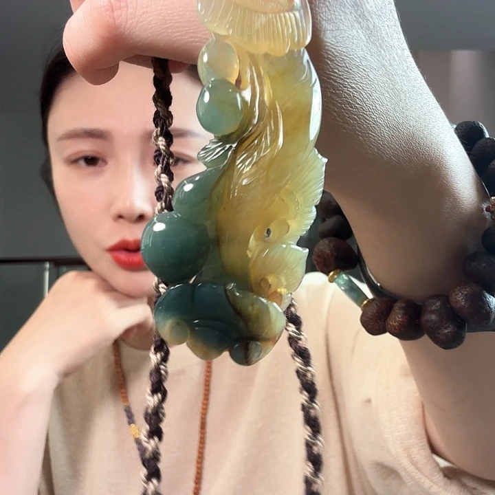 …***…蛇纹石玉合金颈饰