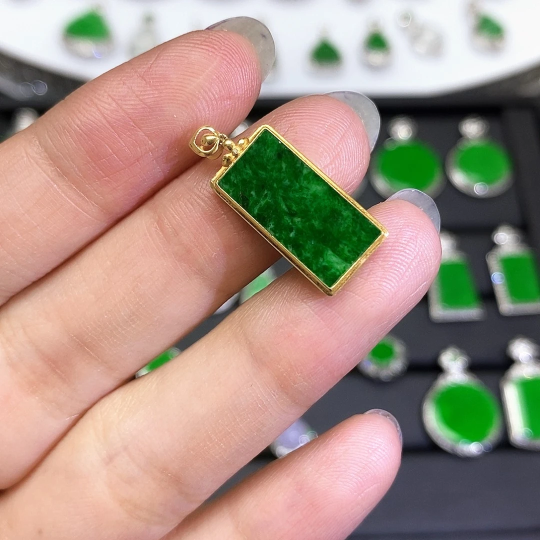 翡翠18K金镶嵌吊坠(不含链)