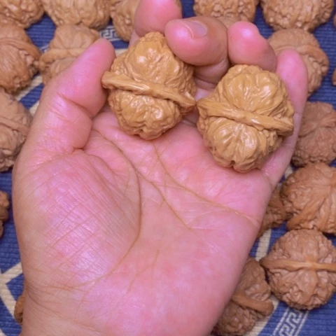 【闪购商品】文玩核桃吊坠流*锤哇哇38
