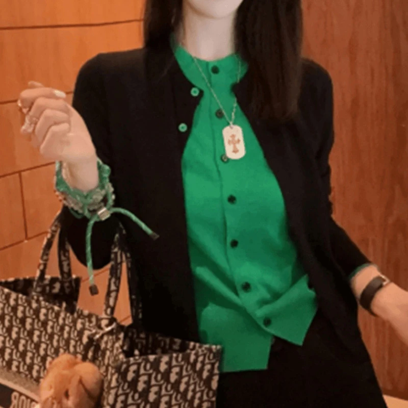 法式轻奢撞色圆领针织开衫女早秋新款时尚拼接假两件单排多扣上衣