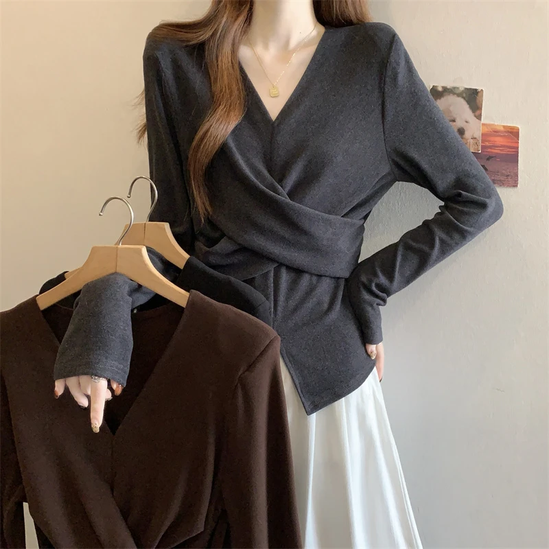 设计感V领打底针织衫女秋冬新款大码毛衣胖妹妹宽松显瘦洋气上衣