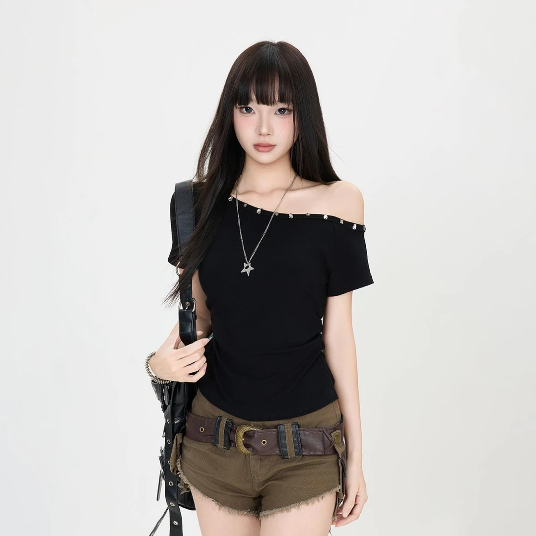 JWUW黑色斜肩露肩短袖t恤女夏季新款辣妹修身显瘦独特设计小上衣
