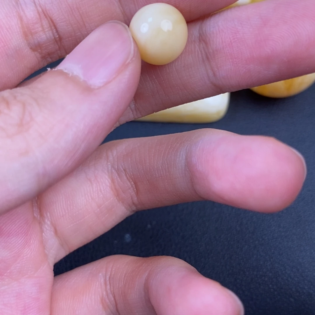 未镶嵌琥珀裸石平头51