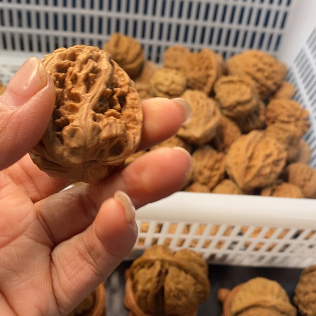 戒***烟吊坠文玩核桃粗筋