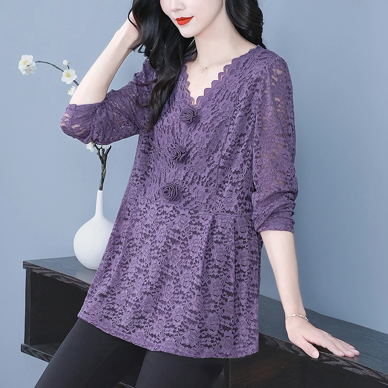 苏兰诺秋冬新款长袖蕾丝高贵气质花朵宽松上衣大码女装251212