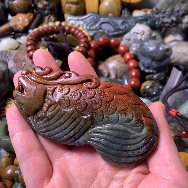 未镶嵌岫岩河磨玉（透闪石质玉）挂件