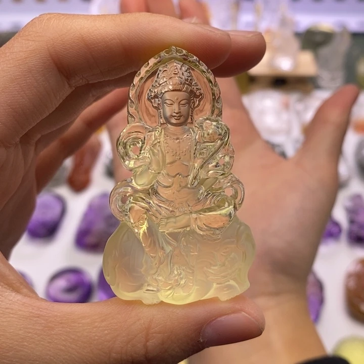 看***看未镶嵌颈饰水晶定制