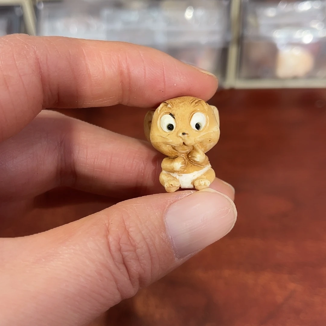 余***雨合成碳硅石非金属原创设计制作