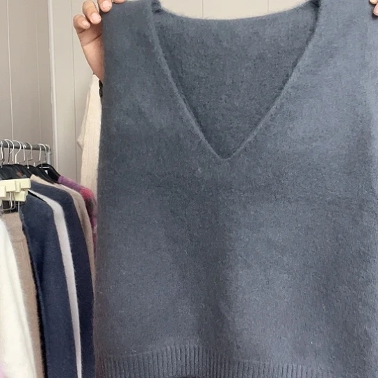 就灰色ｖ领宽松加厚马甲