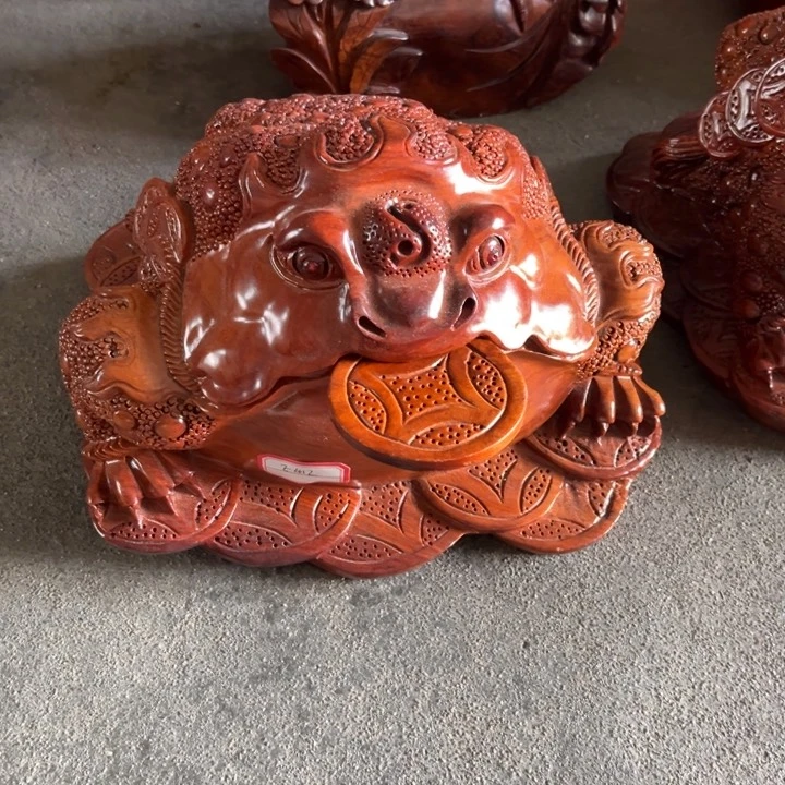 大果紫檀（缅甸花梨）金蟾摆件